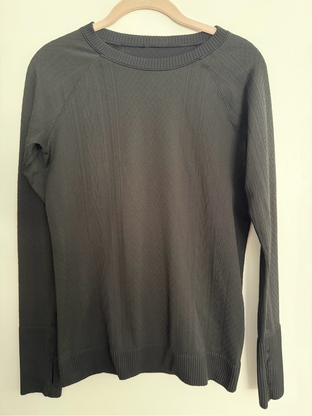 lululemon athletica Long Sleeve Crew in Charcoal Gray